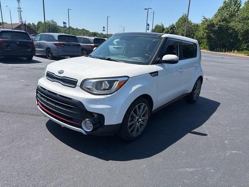 Clear White 2019 Kia Soul !
