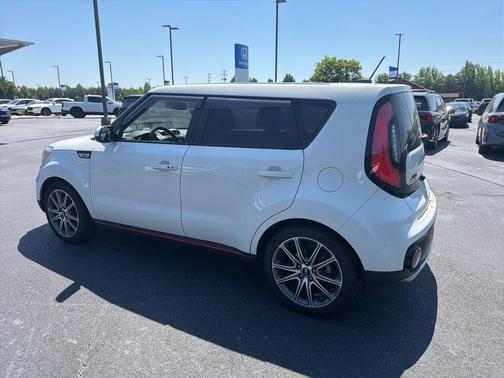 Clear White 2019 Kia Soul !