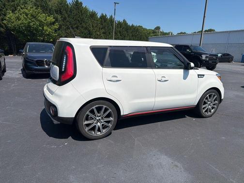 Clear White 2019 Kia Soul !