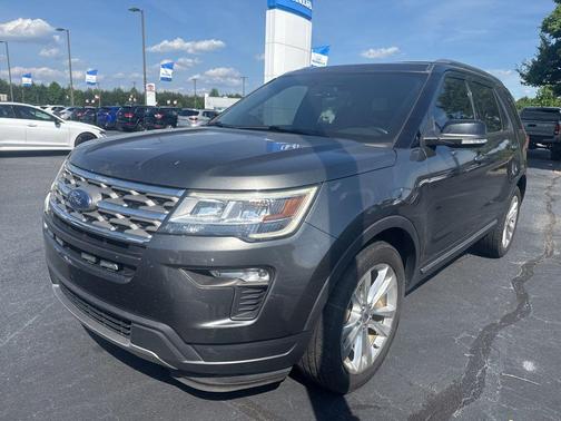 Magnetic Metallic 2018 Ford Explorer XLT