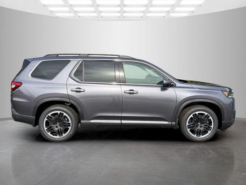 Modern Steel Metallic 2026 Honda Pilot Touring 8-Passenger