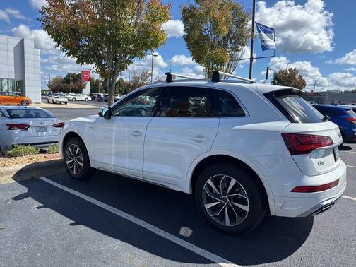 2023 Audi Q5 45 S line quattro Premium