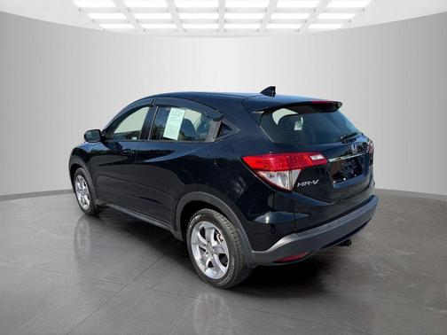 Crystal Black Pearl 2021 Honda HR-V LX