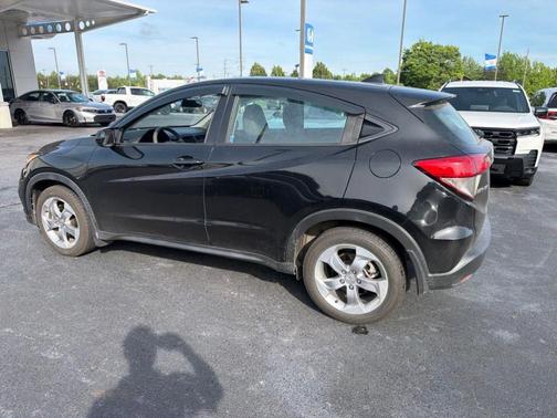 Crystal Black Pearl 2021 Honda HR-V LX
