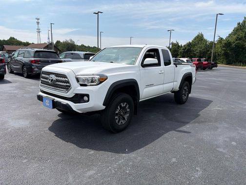 Super White 2017 Toyota Tacoma TRD Off Road