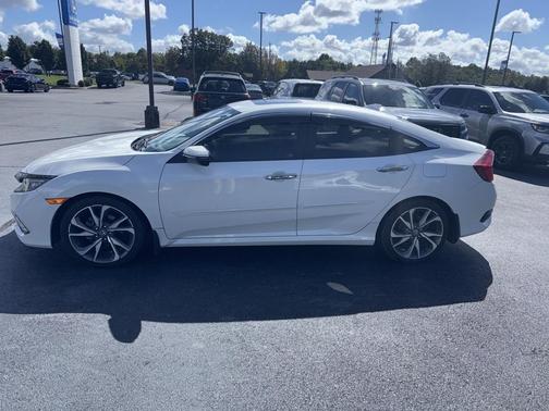 2019 Honda Civic Touring