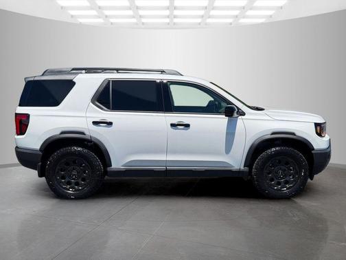 Platinum White Pearl 2026 Honda Passport AWD TrailSport Elite Blackout