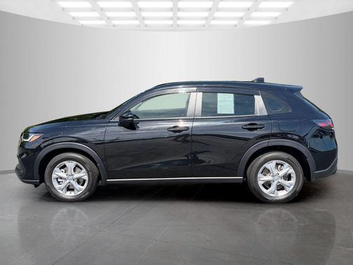 Crystal Black Pearl 2025 Honda HR-V LX