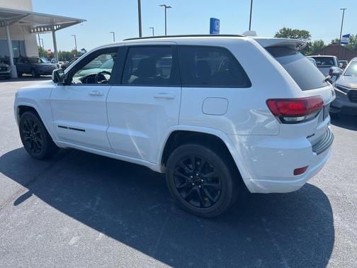 2020 Jeep Grand Cherokee Altitude