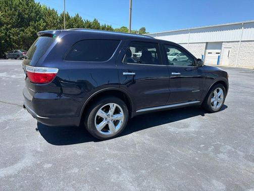 Blackberry Pearlcoat 2011 Dodge Durango Citadel