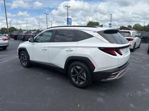Serenity White Pearl 2025 Hyundai TUCSON SEL