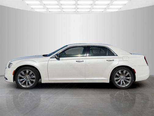 2015 Chrysler 300C Platinum