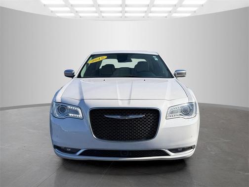 2015 Chrysler 300C Platinum
