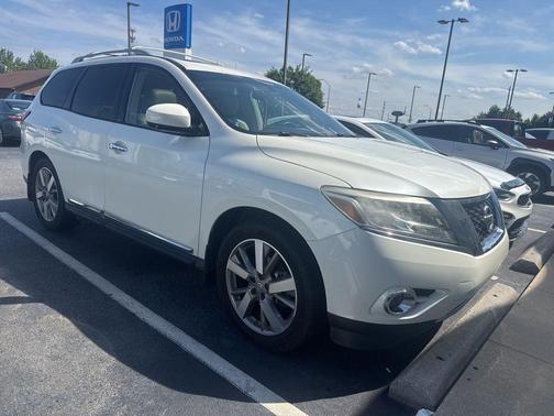 Pearl White 2016 Nissan Pathfinder Platinum