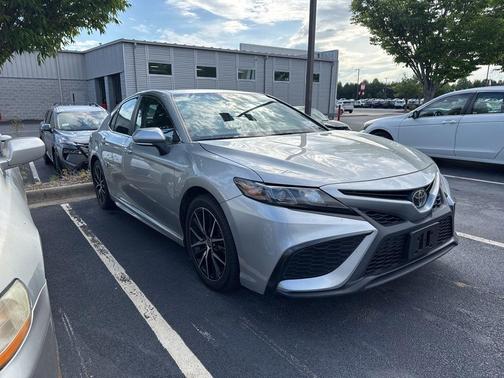 Celestial Silver Metallic 2023 Toyota Camry SE