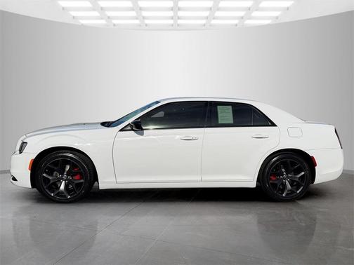 2022 Chrysler 300 Touring
