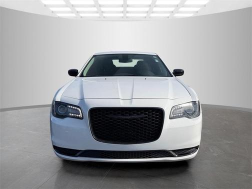 2022 Chrysler 300 Touring
