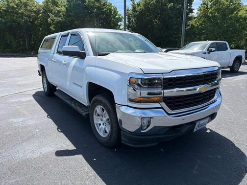 Summit White 2017 Chevrolet Silverado 1500 LT