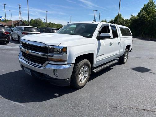 Summit White 2017 Chevrolet Silverado 1500 LT