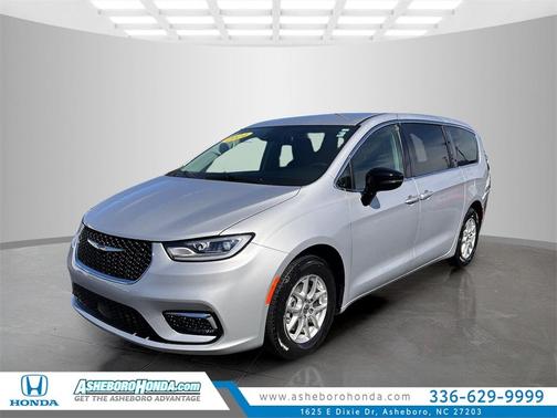 2024 Chrysler Pacifica Touring-L