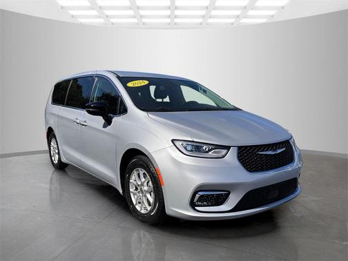 2024 Chrysler Pacifica Touring-L