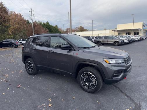 2024 Jeep Compass Trailhawk