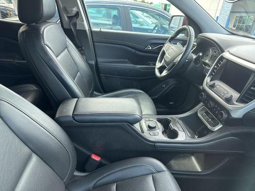 Volcanic Red Tintcoat 2023 GMC Acadia AWD SLT