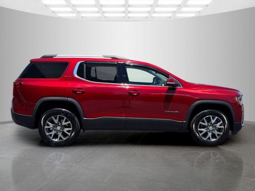 Volcanic Red Tintcoat 2023 GMC Acadia AWD SLT