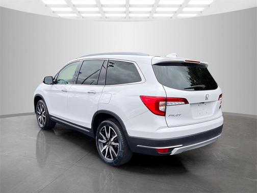 2022 Honda Pilot Touring 7-Passenger