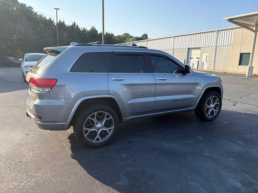Billet Silver Metallic Clearcoat 2019 Jeep Grand Cherokee Overland