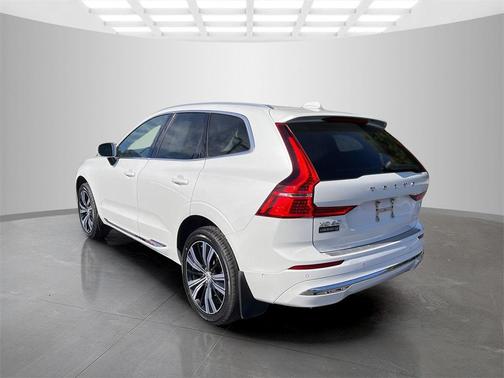 2022 Volvo XC60 B5 Inscription