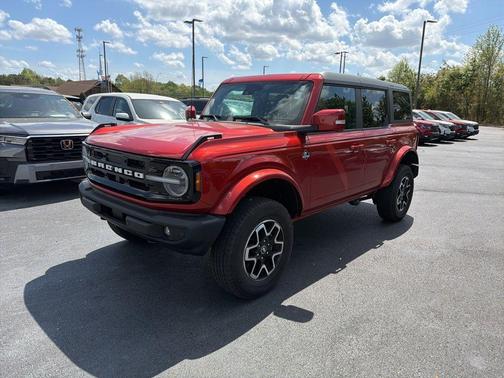 Hot Pepper Red Metallic Tinted Clearcoat 2024 Ford Bronco Outer Banks