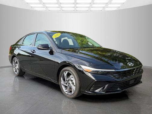 Abyss Black 2025 Hyundai ELANTRA HEV Limited