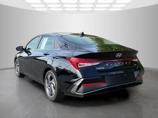 Abyss Black 2025 Hyundai ELANTRA HEV Limited