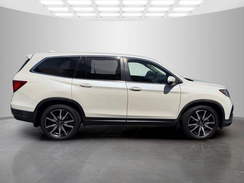 White Diamond Pearl 2019 Honda Pilot EX-L