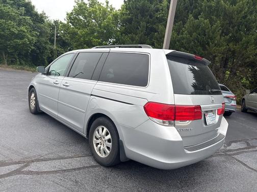 Alabaster Silver Metallic 2010 Honda Odyssey EX