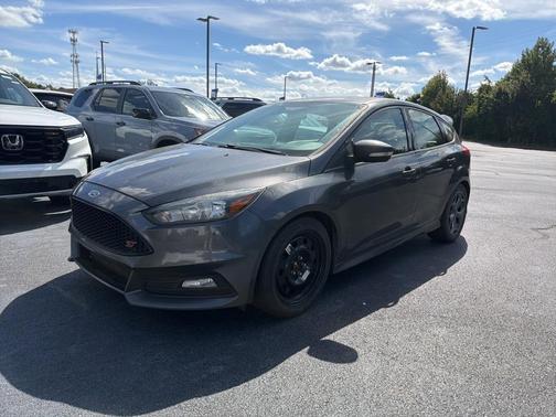 2017 Ford Focus ST Base