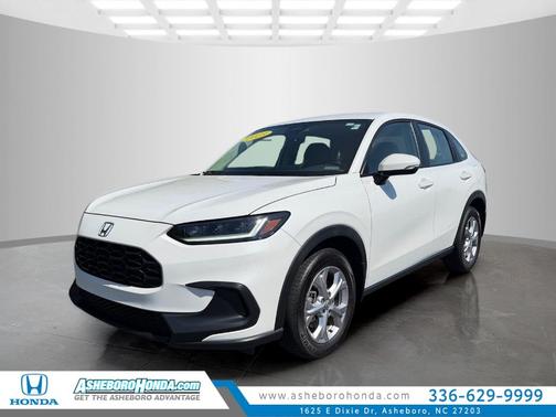 Platinum White Pearl 2023 Honda HR-V LX