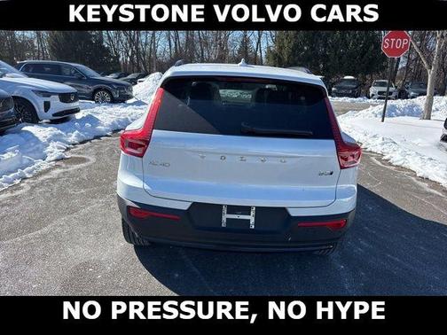 2026 Volvo XC40 B5 Plus