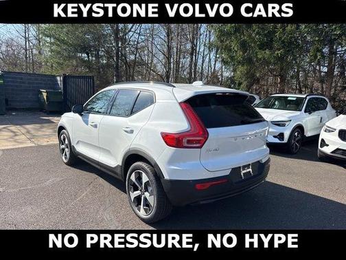 2026 Volvo XC40 B5 Plus