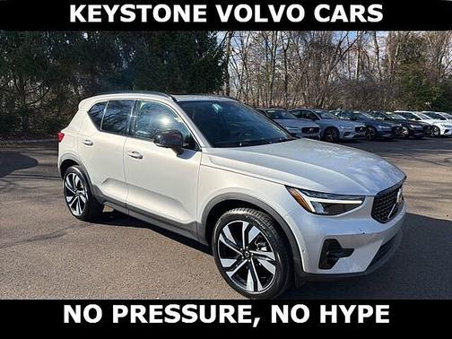 2025 Volvo XC40 Plus
