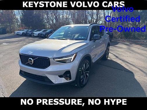 2025 Volvo XC40 Plus