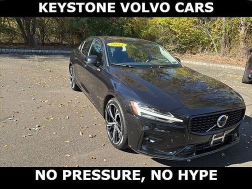 2025 Volvo S60 Plus