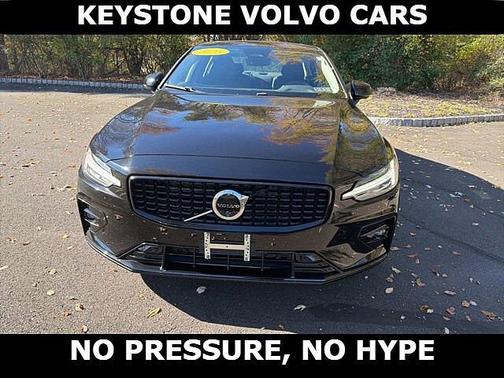 2025 Volvo S60 Plus