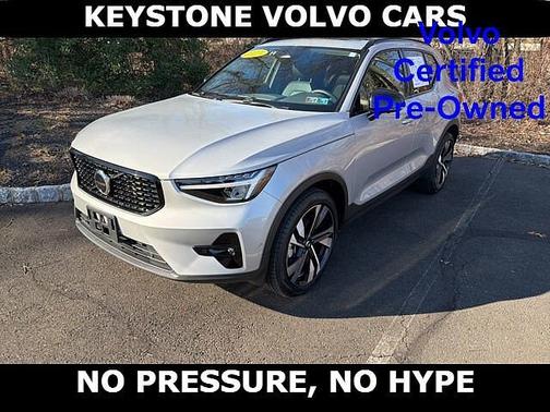 2025 Volvo XC40 Plus