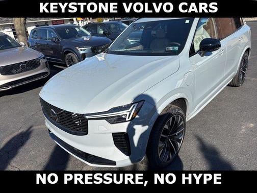 2026 Volvo XC90 Plug-In Hybrid T8 Ultra Dark Theme 7-Seater