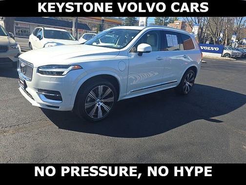 2023 Volvo XC90 Plus