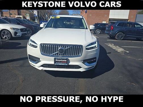 2023 Volvo XC90 Plus