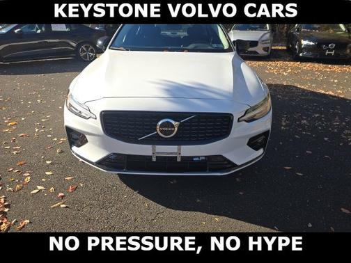 2025 Volvo S60 B5 Core