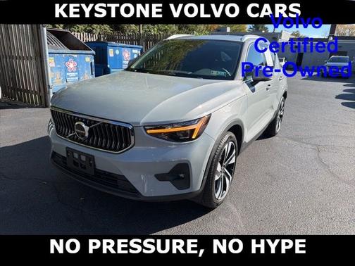 2024 Volvo XC40 B5 Plus Bright